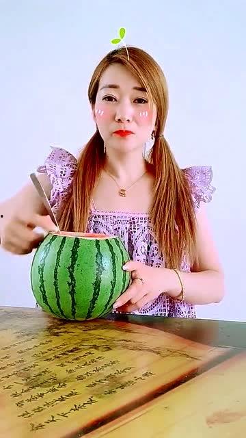 娱乐吃瓜西瓜姐,揭秘娱乐圈幕后故事 第3张 娱乐吃瓜西瓜姐,揭秘娱乐圈幕后故事 第3张